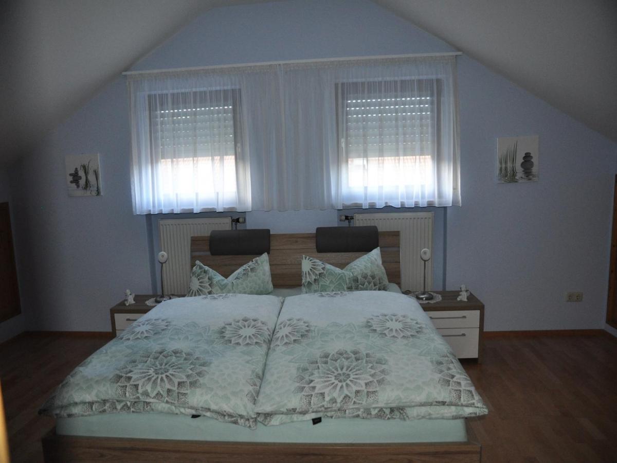 Ferienwohnung Lore ไวเลอร์-ซิมเมอร์แบร์ก ภายนอก รูปภาพ